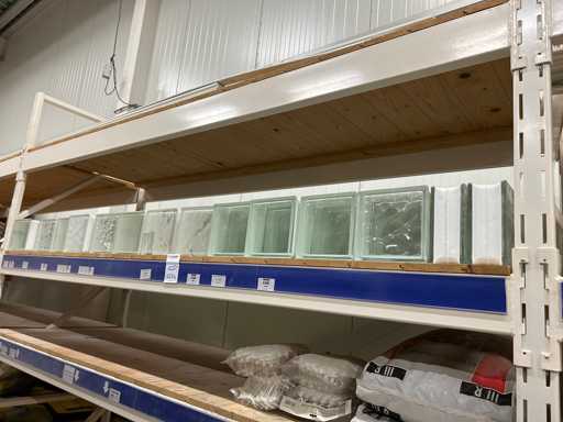 Various versions of glass blocks (120x)