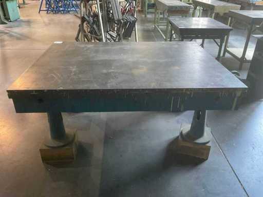 Flat table