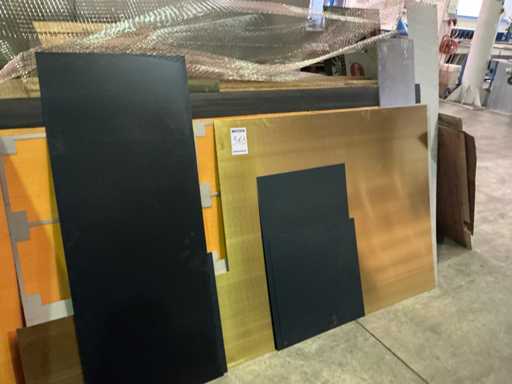 Batch of various metal sheet material remnants