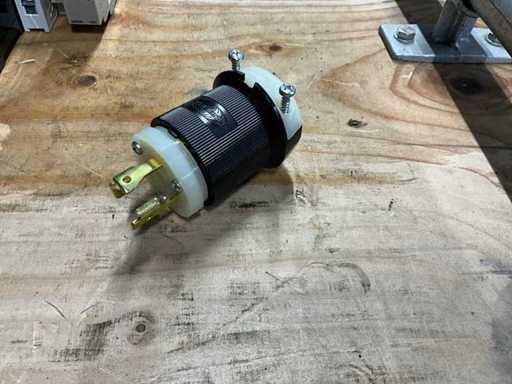 Hubbel HBL2621 Twist-Lock plug (3x)