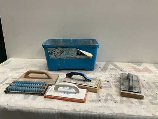 Lot tegel- en pleistergereedschap met emmer