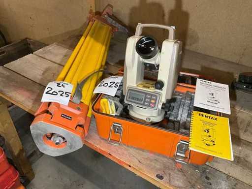 Pentax ETH-20F Constructielaser met statief