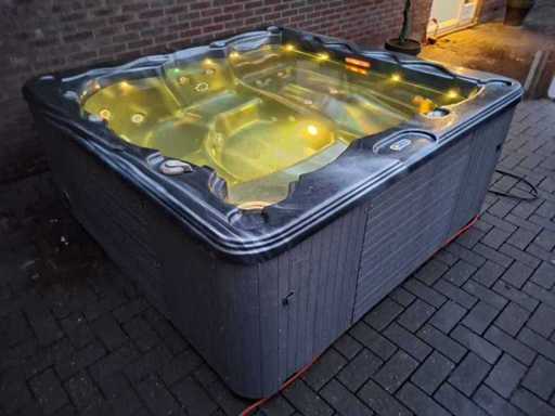 Balboa Jacuzzi 5 persone e spa all'aperto