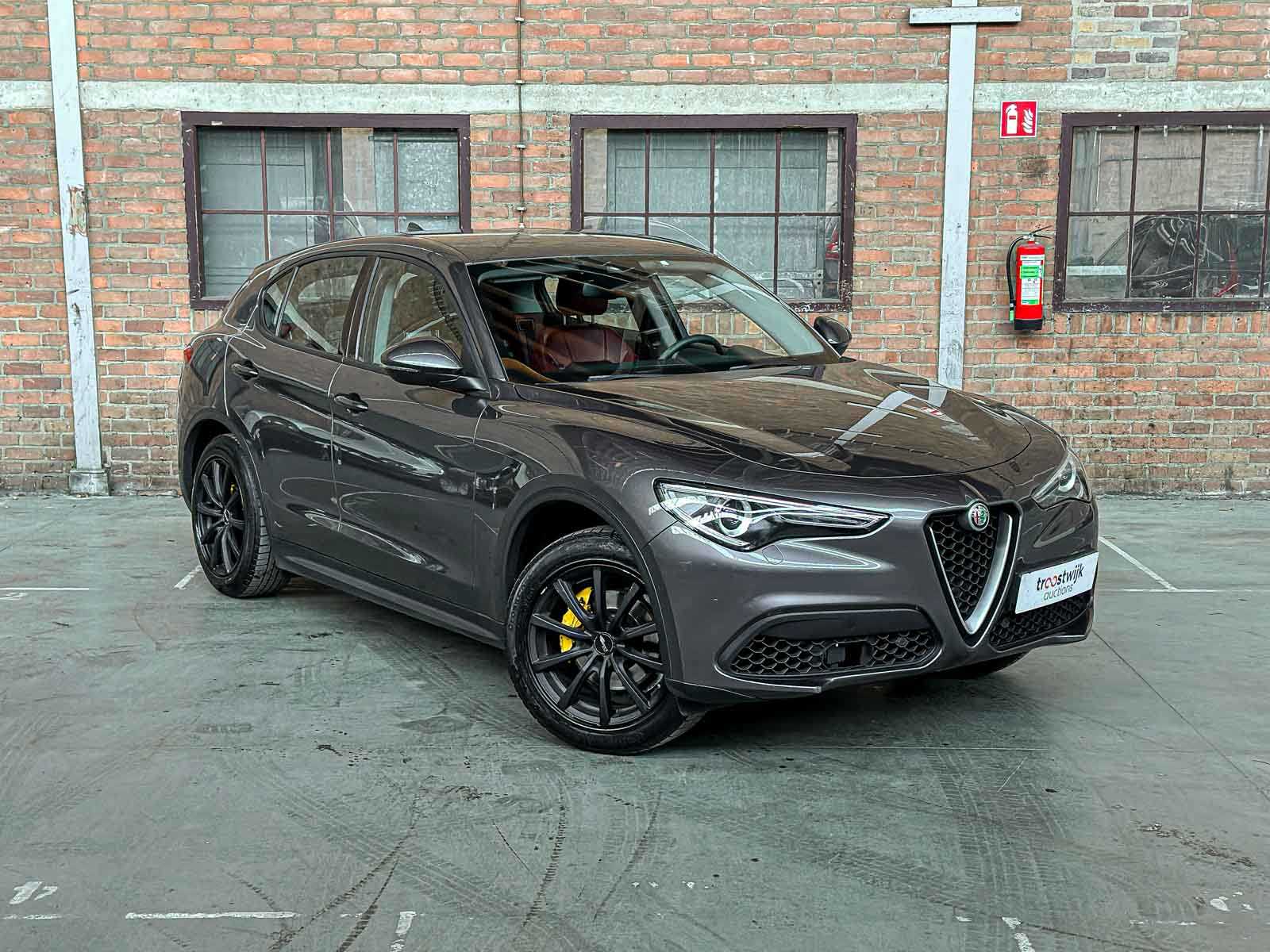 Alfa Romeo Stelvio 2.0 T AWD Super 200pk 2018 (Origineel-NL), RT-553-H