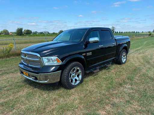 Dodge - Ram 1500 Laramie - 5,7 V8 4x4 QC 6'4 - Nutzfahrzeug
