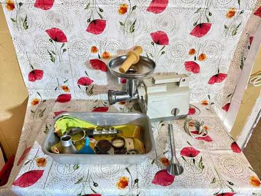 ? Bauknecht AL 2-1 ? Meat Grinder Shop Meat Grinder, Lots of Accessories, 450 W
