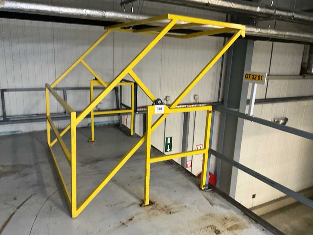 Tiltable Fall Protection/Security