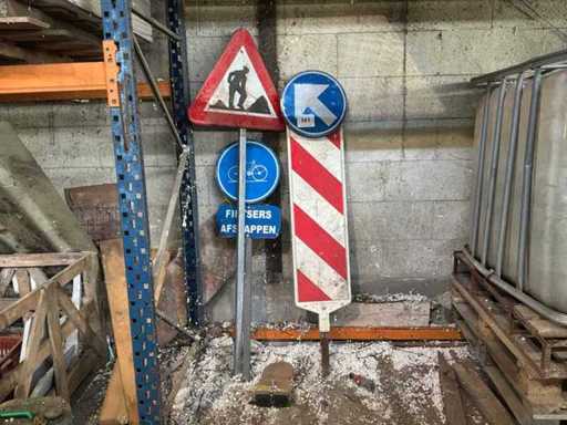 Wegweiser (3x)
