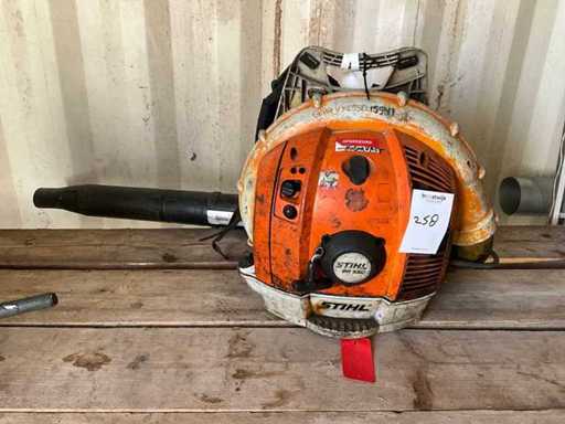 Stihl BR550 Backpack Leaf Blower