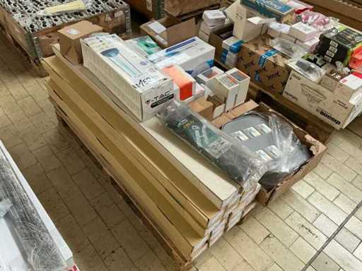 Voorraad accessoires, reserveonderdelen en magazijnvoorraad