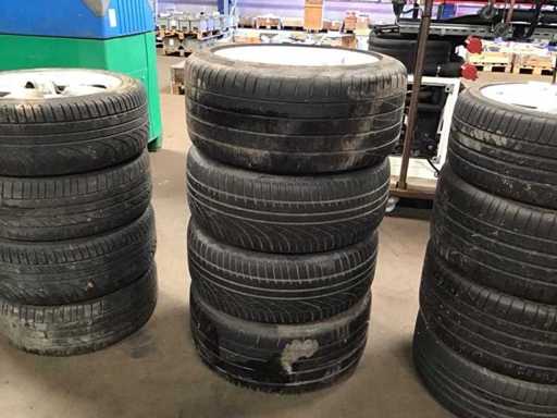 BMW-Felgen mit Reifen (4x)