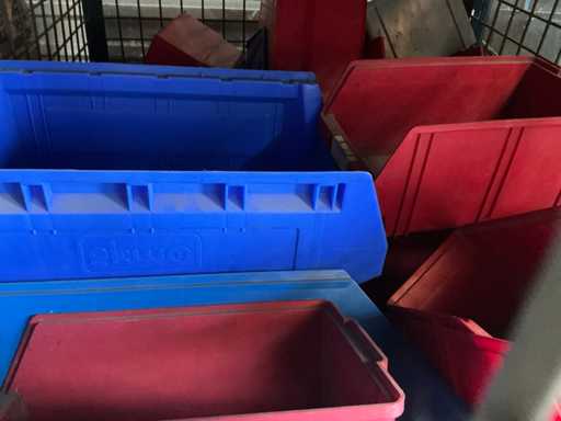 Eine Charge verschiedener Greifschalen