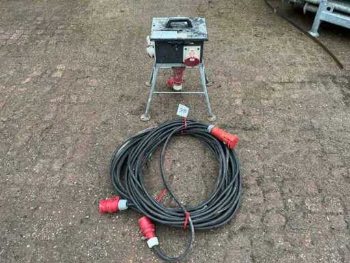 Boîtier de distribution électrique avec câble d’alimentation 2x