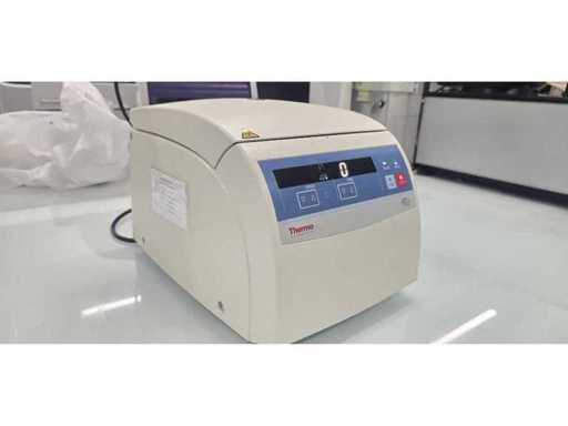 THERMO FISHER - 2013 - Heraeus Pico 21 - Centrifuge