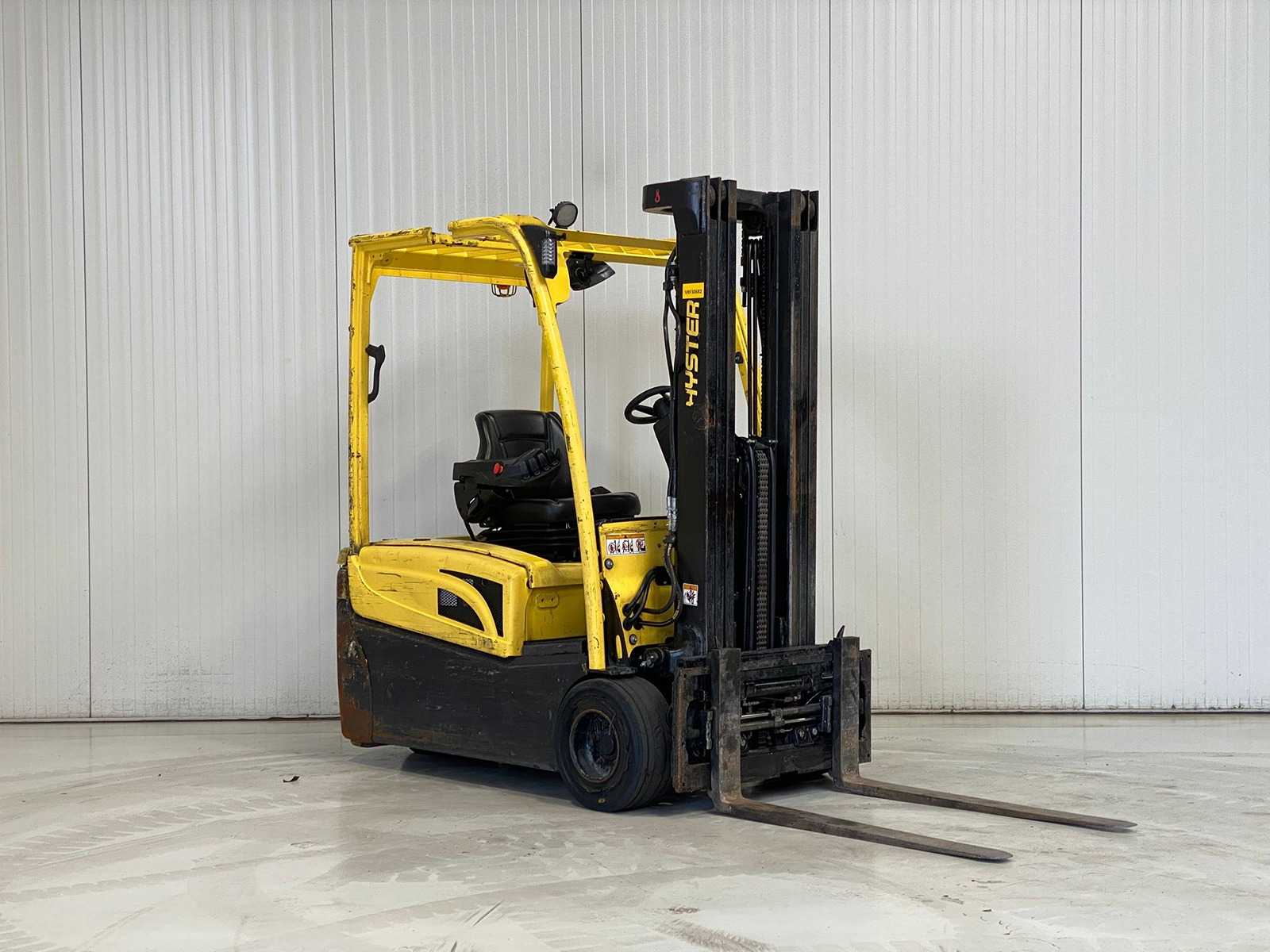 Hyster – 2018 – J2.0XNT LWB – 4.9M Triplex, Free-Lift, Side-Shift, Fork Positioner – Forklift