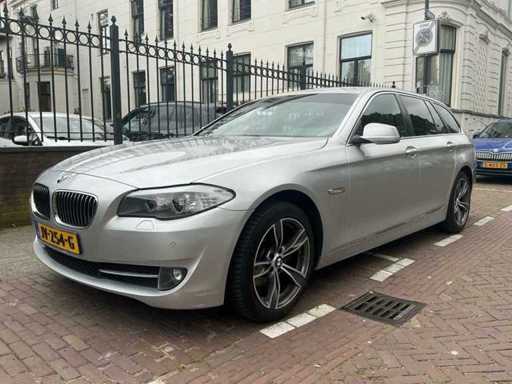 BMW Seria 5 Touring 520i Mașină Executive de Pasageri 2013