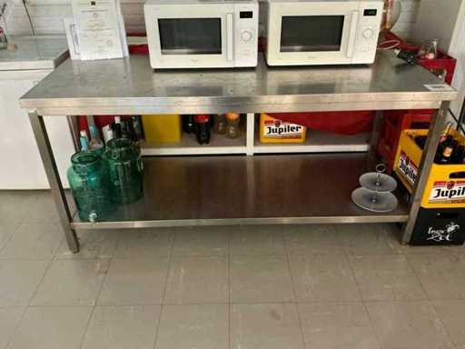 Table de travail en acier inoxydable