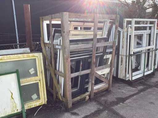 Un lot de rame de ferestre