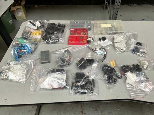 Partij divers elektramateriaal