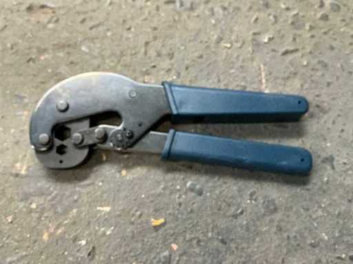 Cable lug pliers (2x)