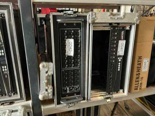 Allen & Heath Qu16 cu Stagebox AR2412 (2x)