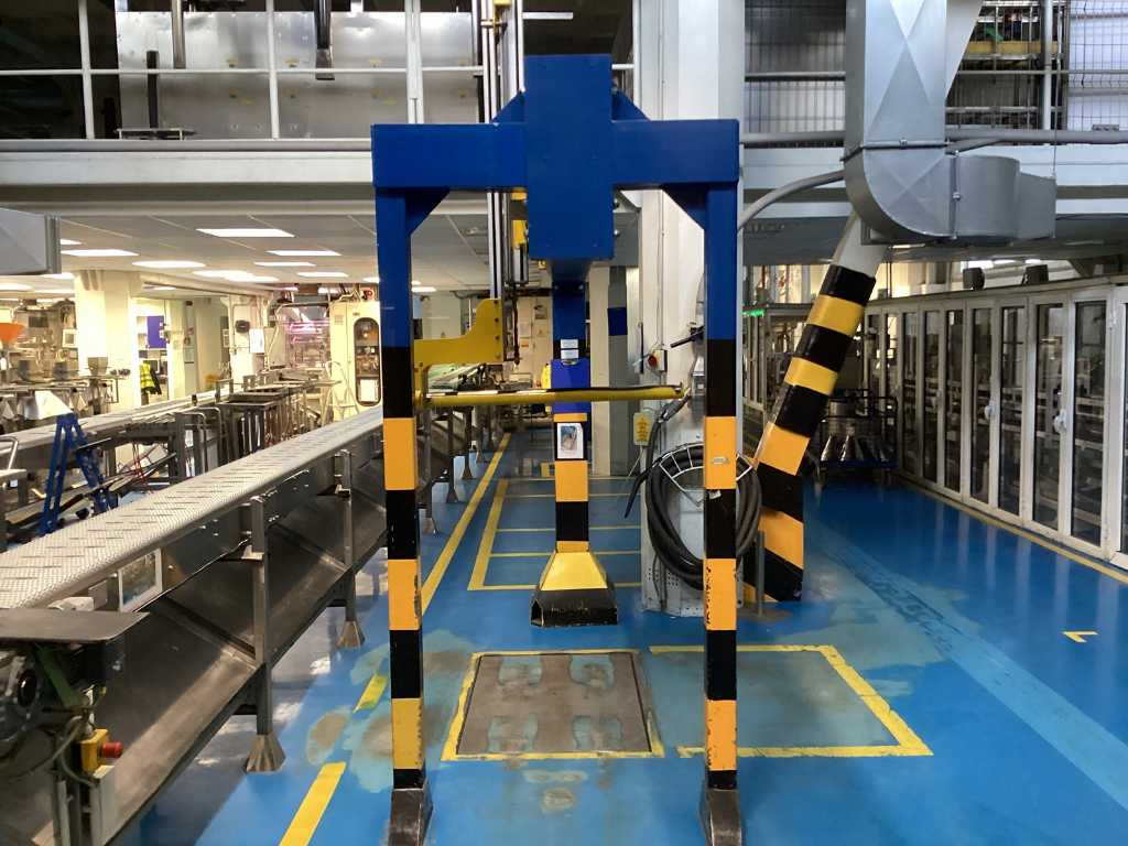 Yilmaz Makina - Foil packaging column with shear table