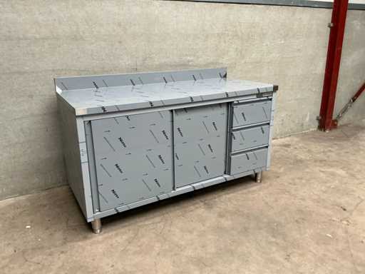 Elfinox – Arbeitstisch aus Edelstahl