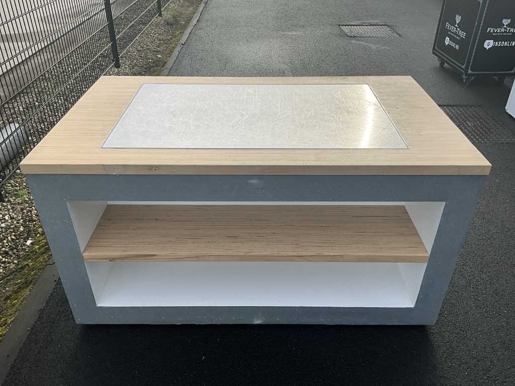 Mobile sideboard with cooling plate
