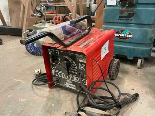 Mașină de sudură cu electrozi Telwin Nordika 2150