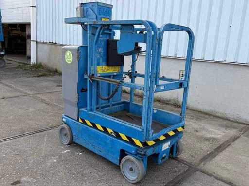 2016 Genie GRC-12 Mast Lift