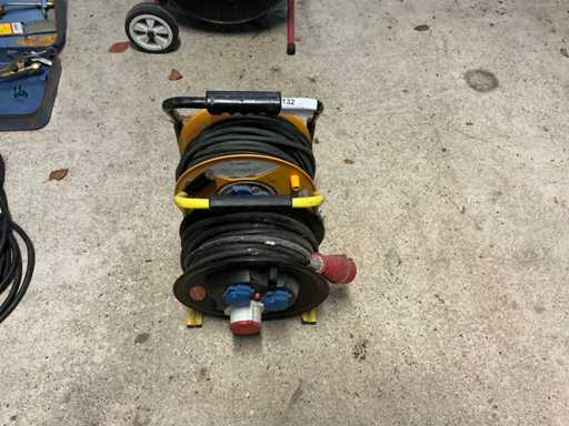 Extension cable reel (2x)