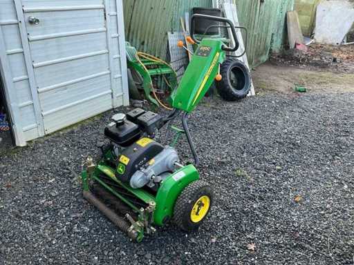 John Deere 220 C Mower