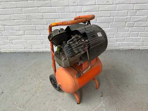 Sprężarka tłokowa Fiac FV 304-20 z 2017 roku