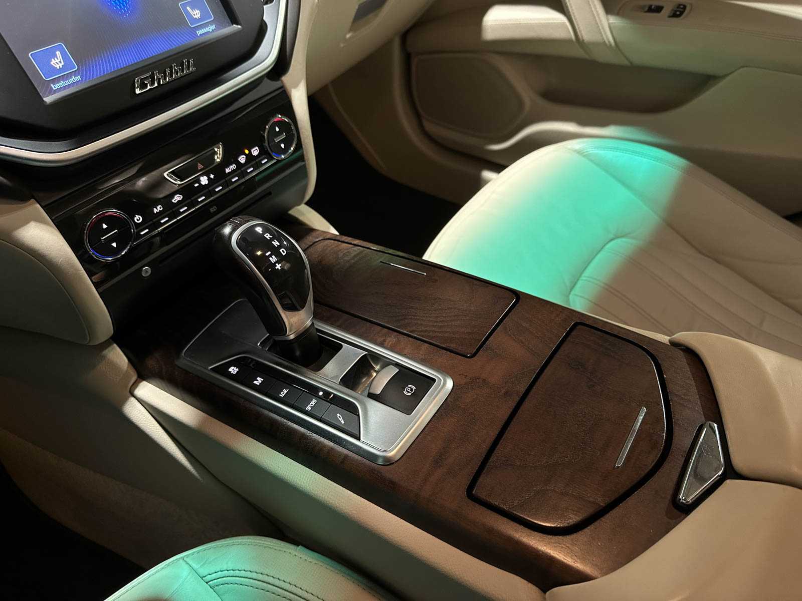 Maserati Ghibli 3.0 V6 330pk 2014 (Origineel-NL), 7-XBS-64