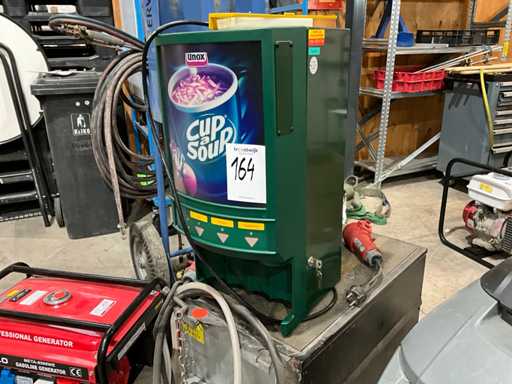 Unox Cup, eine Suppensuppen-Verteilstation,