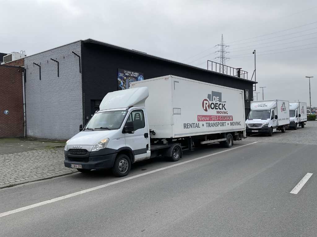 2012 Iveco 40C17 Vrachtwagen met oplegger