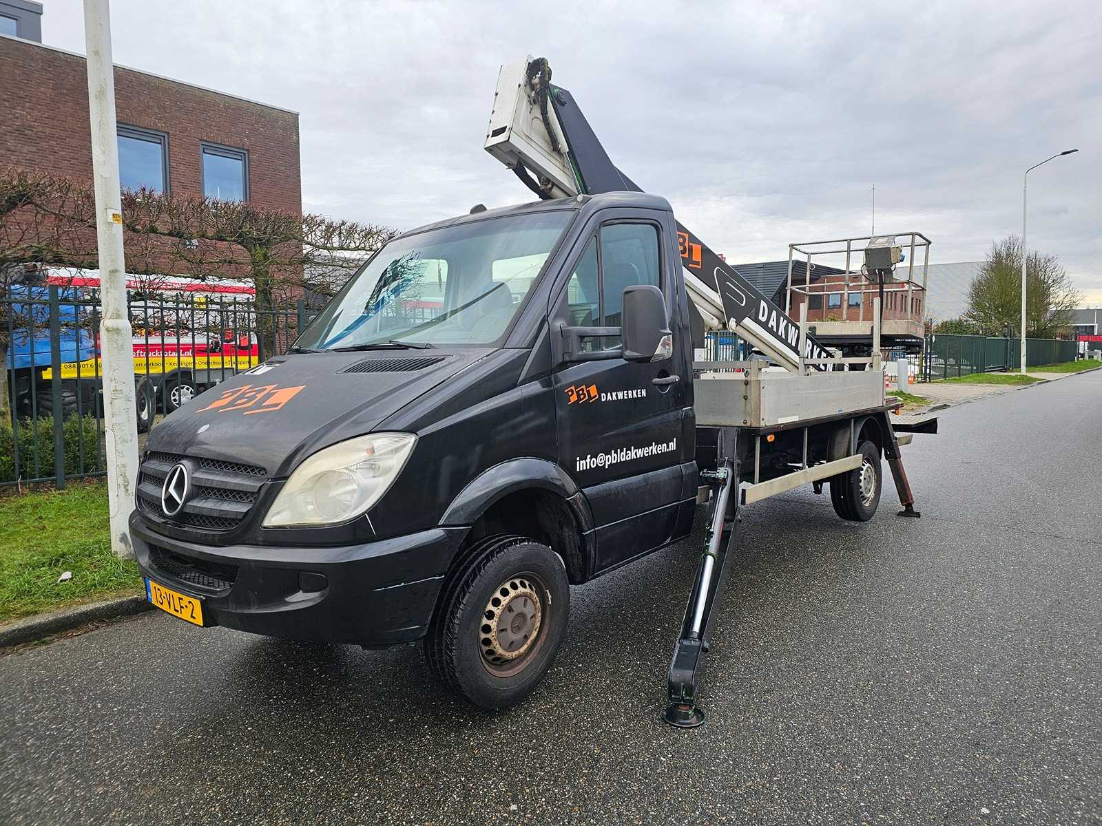 Mercedes-Benz – C.M.C Aerial platform 20.9M working height – 311 2.2 CDI 432 DC – Commercial vehicle