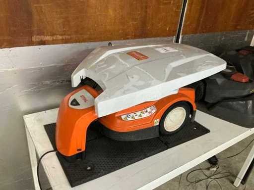 Stihl iMOW Roboterrasenmäher