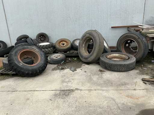 Large batch of tyres