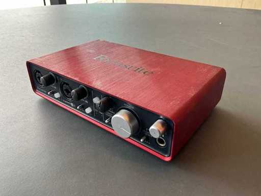 Interface audio Focusrite Scarlett 2i4