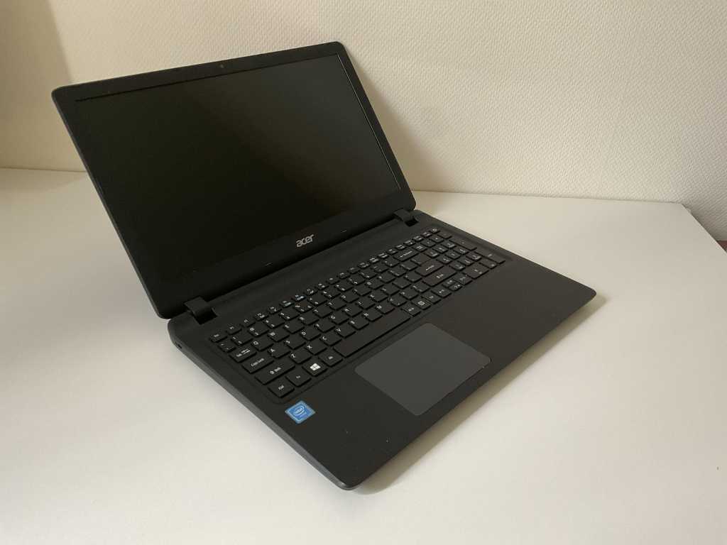 Acer ES1-533-C2LP Laptop