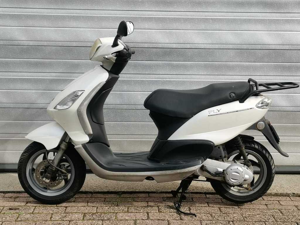 Piaggio Fly C44 45 km scooter