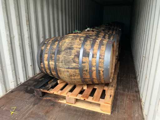 Single Grain Whisky (3 barrels, 1,197 litres, aged 7 to 8 years)