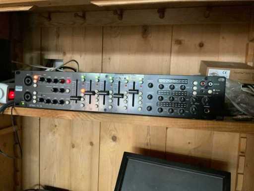Palladium 500 Vintage High Power Stereo Amplifier Amplifier mit DAP Audio iMix 7.3 Mix-Panel