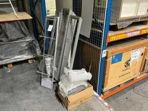 Broszurowy statyw (18x)