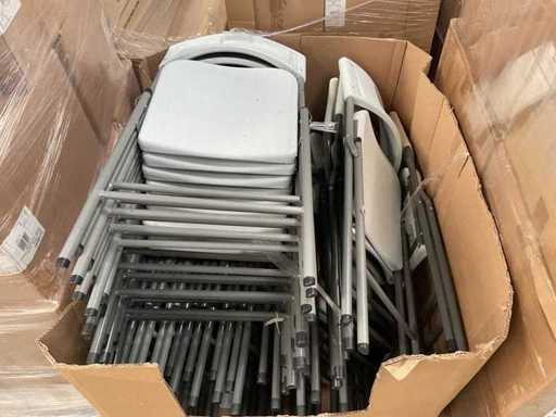 Chaises pliantes sur le lot (25x)