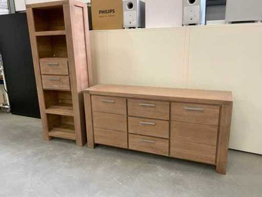 Credenza e mobile a compartimento aperto