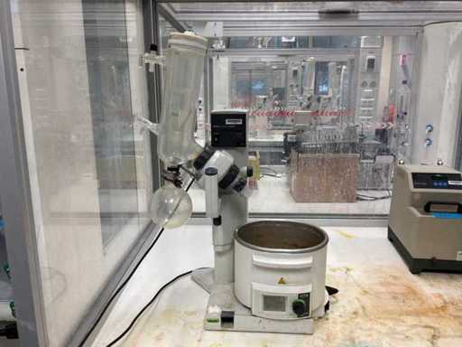 BUCHI R-200 et B491 Évaporateur rotatif