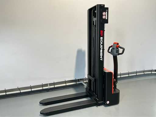 EP - ESL 122 3.0 meter - Stacker, internal loader