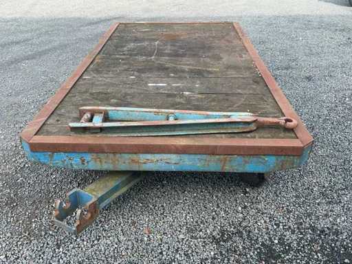 Platte wagen 300x150cm. Dubbele besturing